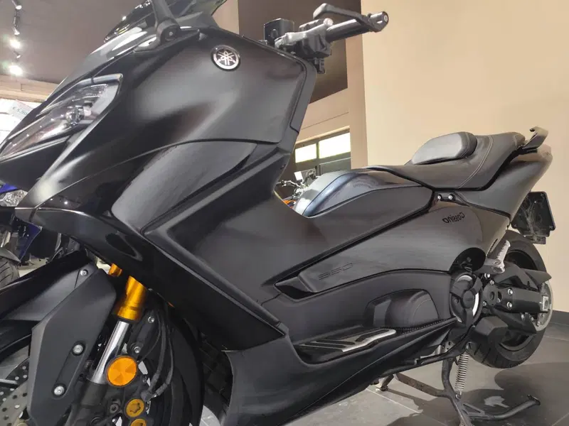 Yamaha T-Max 560 Tech Max (2022 - 24) (9)