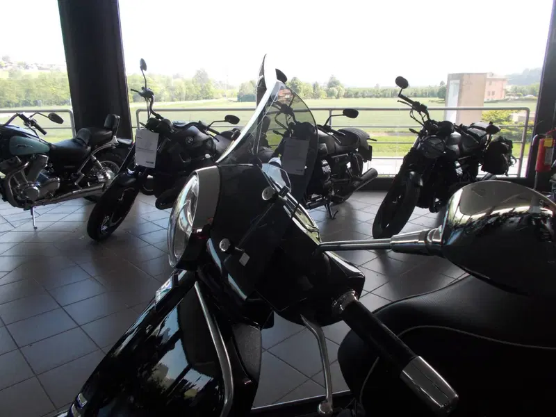 Vespa GTS 300 Super Hpe (2021 - 22) (6)