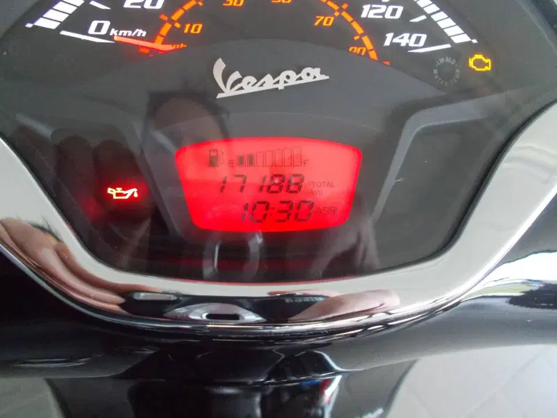 Vespa GTS 300 Super Hpe (2021 - 22) (7)