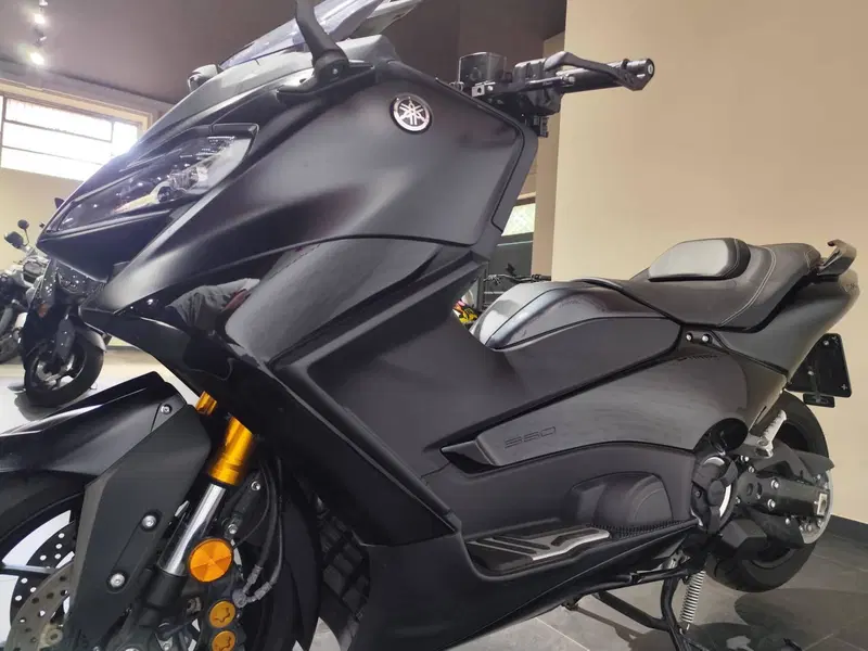 Yamaha T-Max 560 Tech Max (2022 - 24) (6)