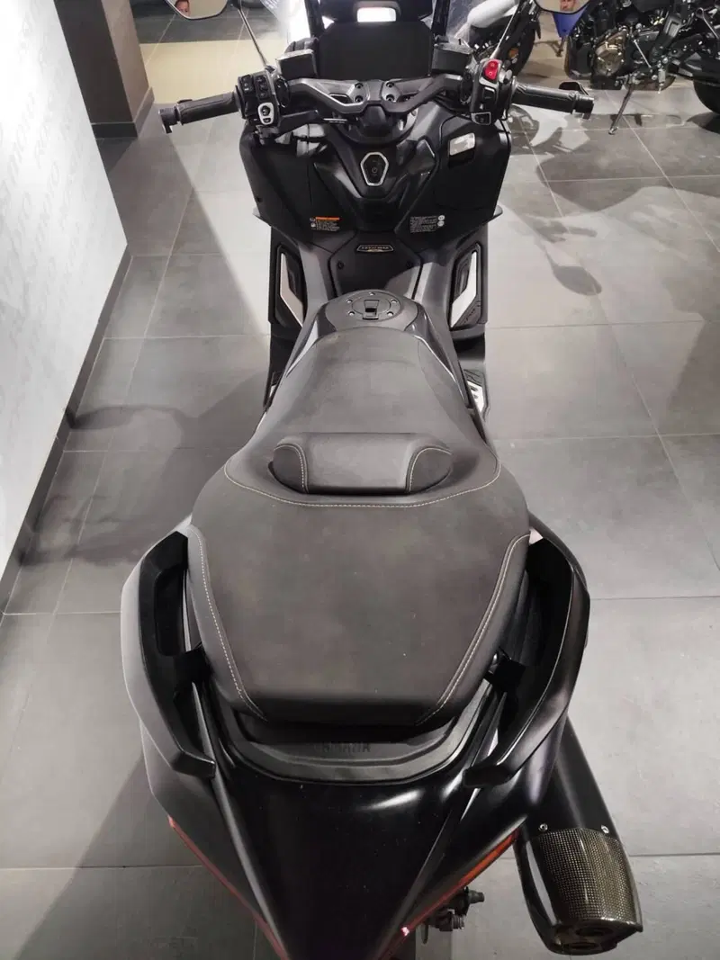 Yamaha T-Max 560 Tech Max (2022 - 24) (7)