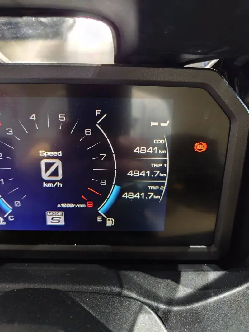 Yamaha T-Max 560 Tech Max (2022 - 24) (8)