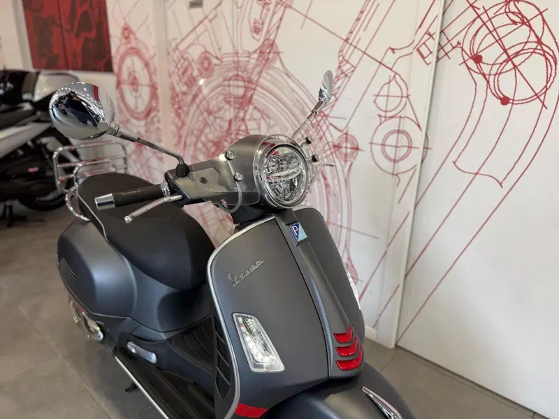Vespa GTS 300 Super Sport Hpe (2021 - 22) (10)