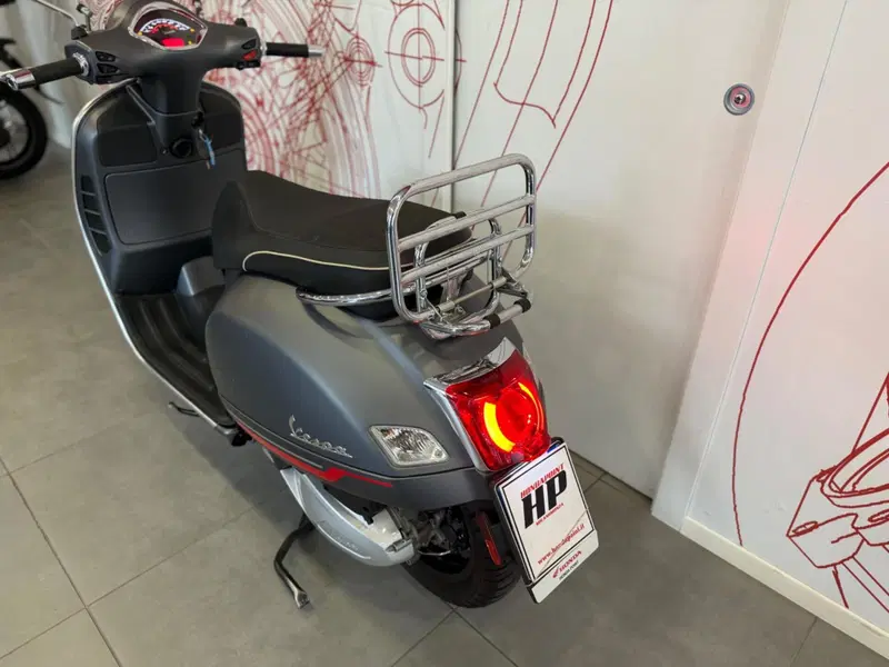 Vespa GTS 300 Super Sport Hpe (2021 - 22) (16)
