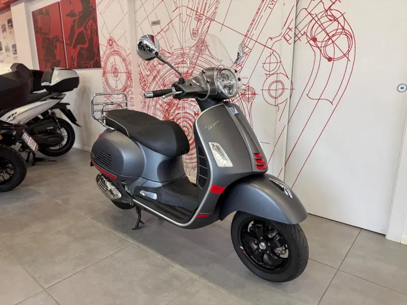 Vespa GTS 300 Super Sport Hpe (2021 - 22) (2)