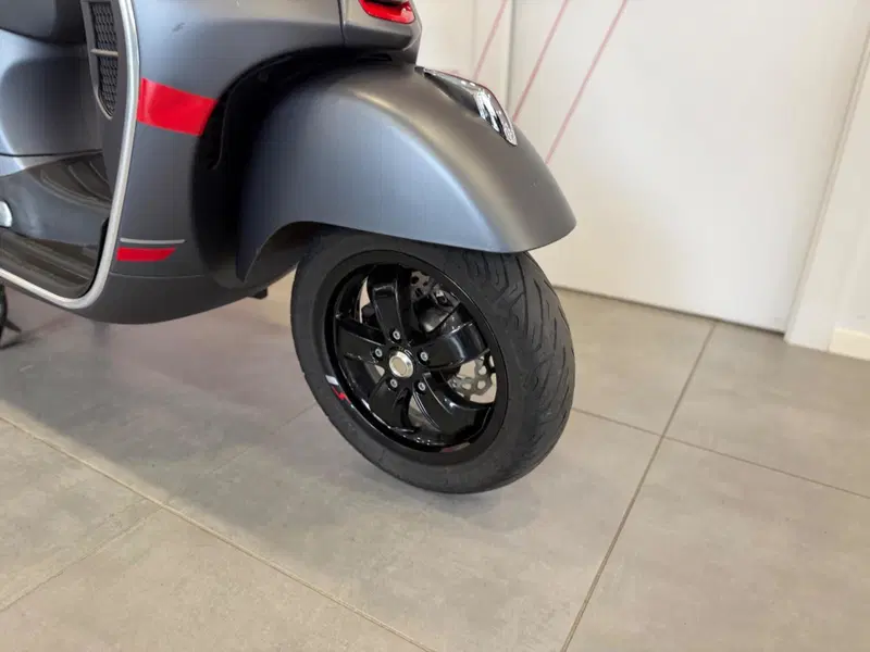 Vespa GTS 300 Super Sport Hpe (2021 - 22) (9)