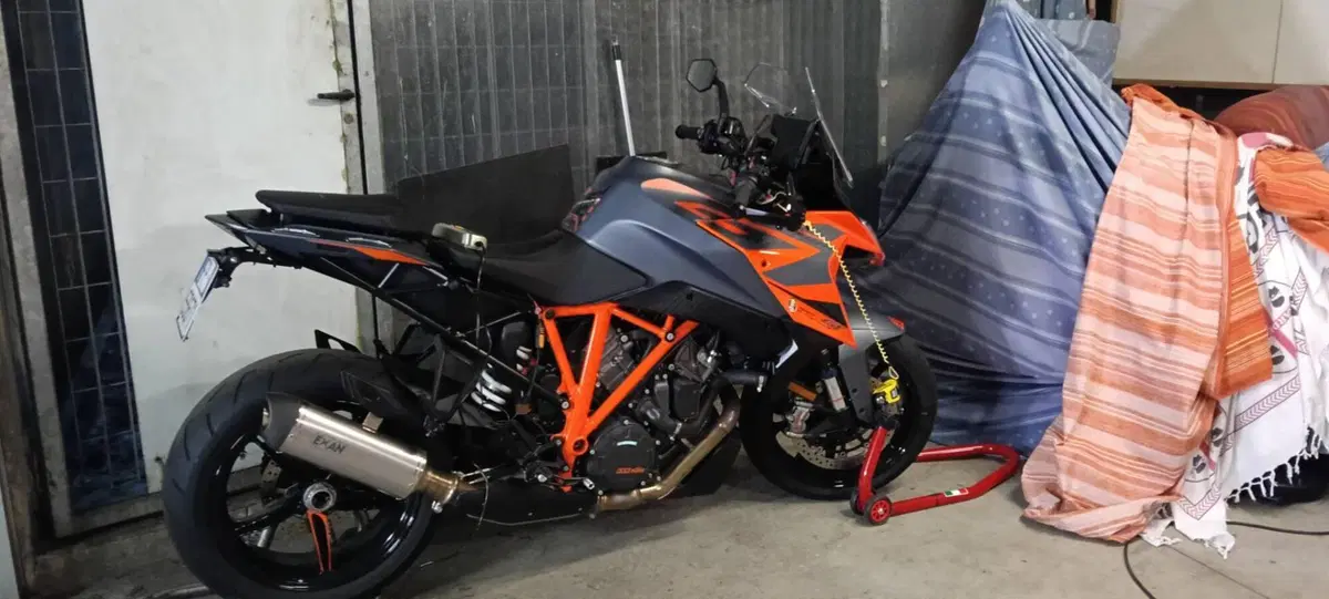 KTM 1290 Super Duke GT (2022 - 25) (2)
