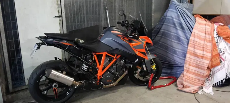KTM 1290 Super Duke GT (2022 - 25) (2)