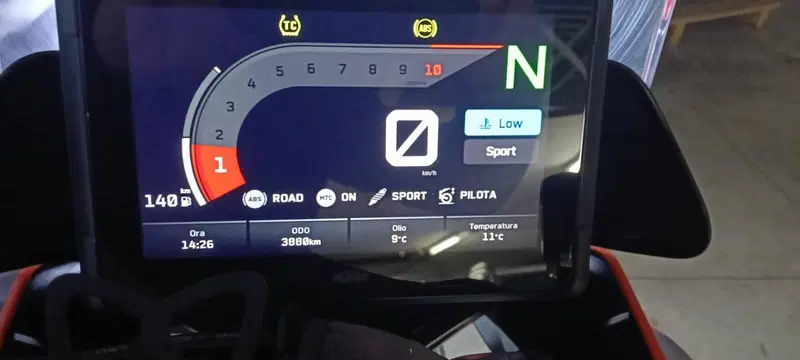 KTM 1290 Super Duke GT (2022 - 25) (3)