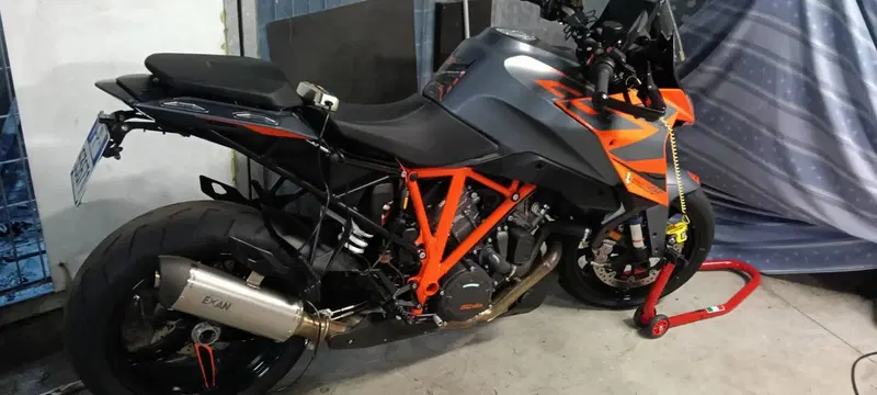 KTM 1290 Super Duke GT (2022 - 25) (9)