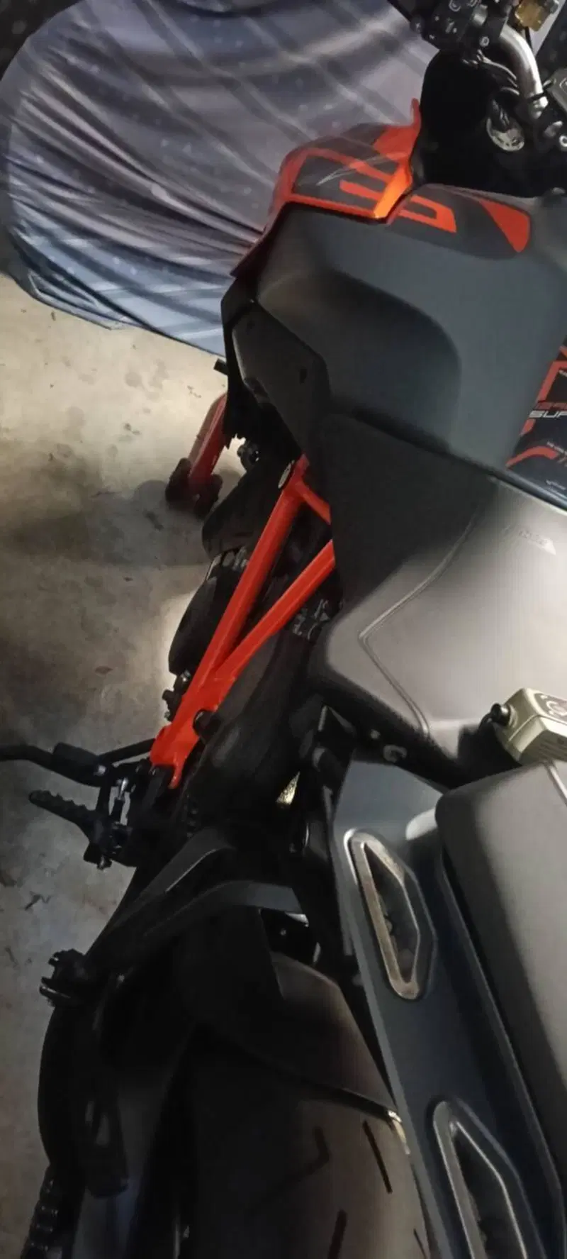 KTM 1290 Super Duke GT (2022 - 25) (10)