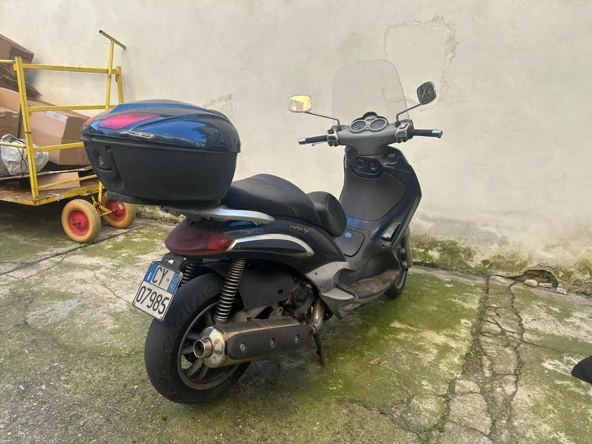 Piaggio Beverly 400 i.e. (2006 - 10) (4)
