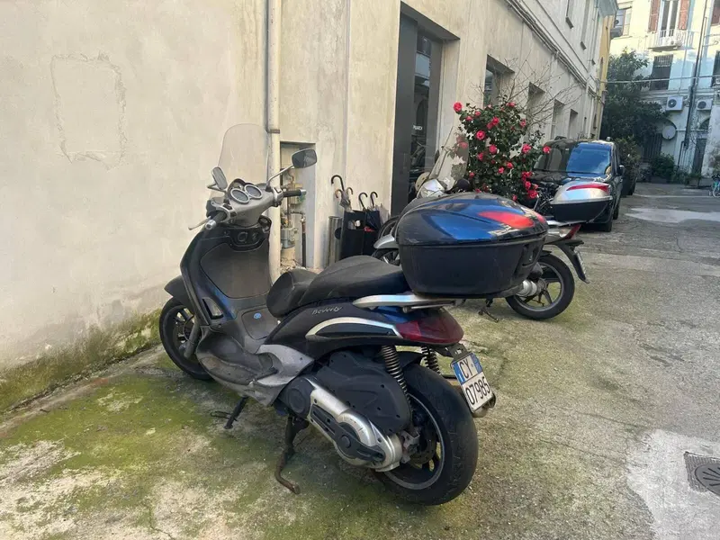 Piaggio Beverly 400 i.e. (2006 - 10) (6)