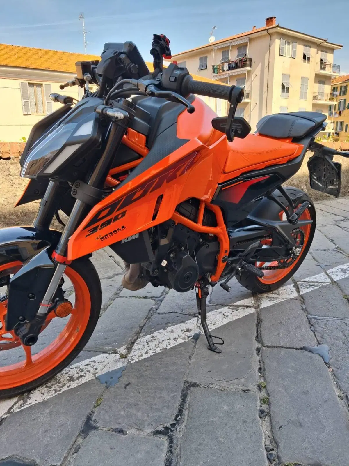 KTM 390 Duke (2024 - 25) (2)
