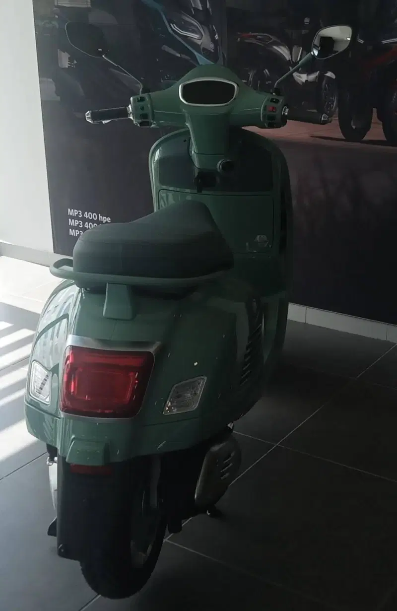 Vespa GTS 310 80th (2026) (9)