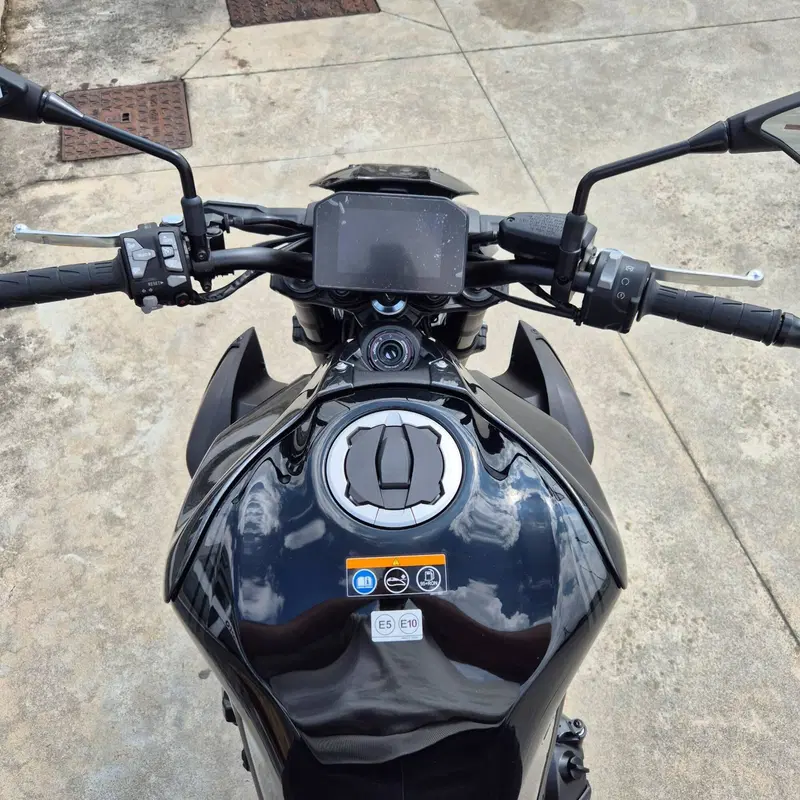 Kawasaki Z 900 (2025 - 26) (6)
