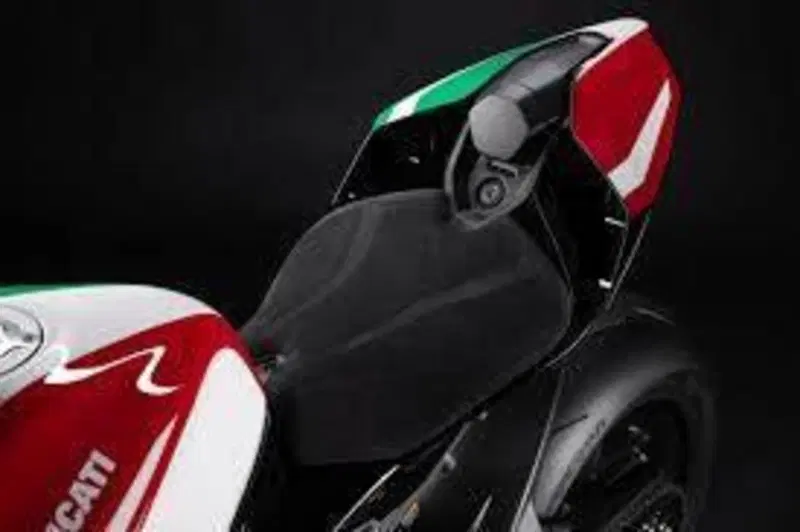 Ducati Panigale V4 Tricolore (2025 - 26) (10)