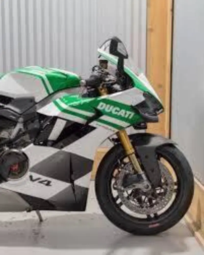 Ducati Panigale V4 Tricolore (2025 - 26) (11)