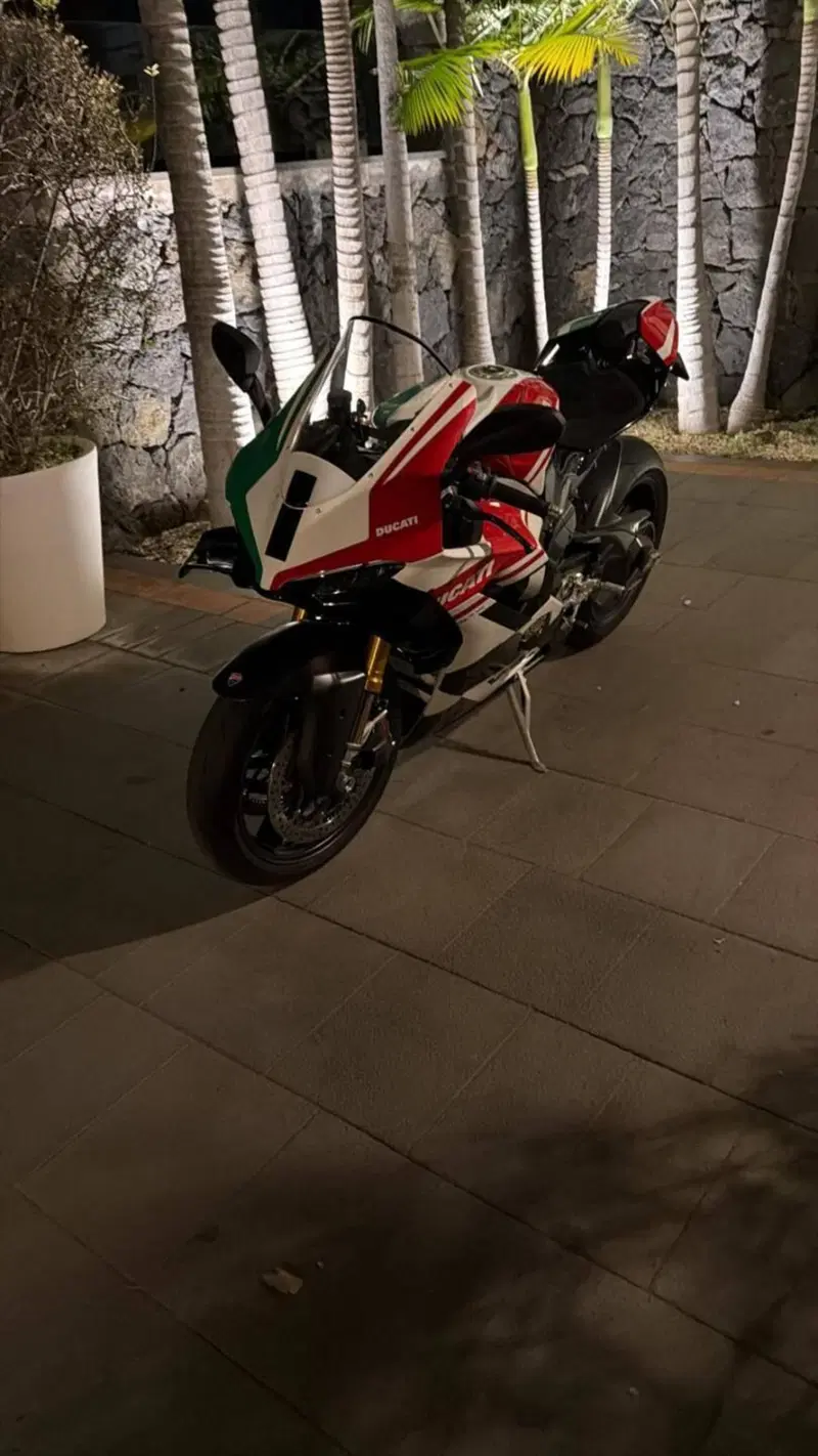 Ducati Panigale V4 Tricolore (2025 - 26) (3)