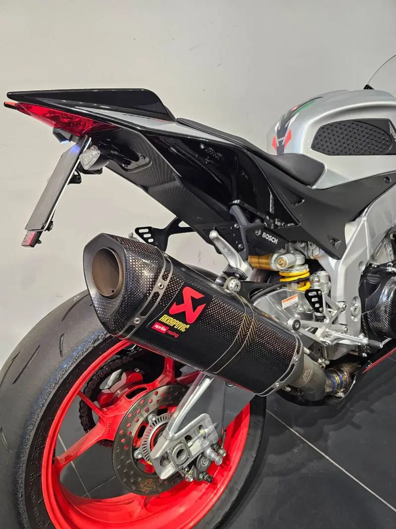 Aprilia RSV4 RR (2019 - 20) (5)