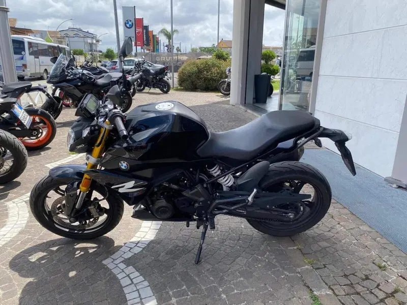 Bmw G 310 R (2021 - 25) (2)