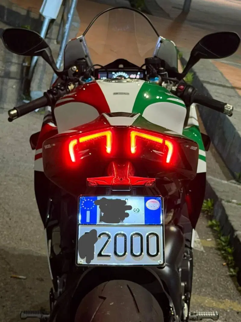 Ducati Panigale V4 Tricolore (2025 - 26) (13)
