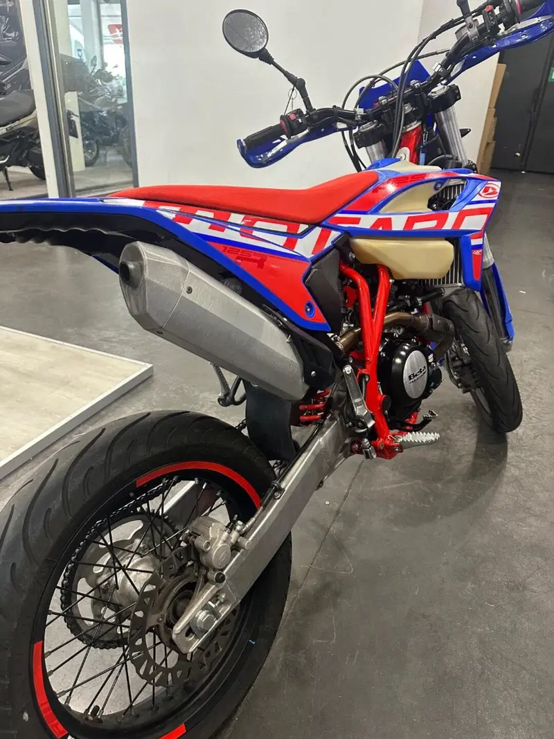 Betamotor RR 125 4T Motard R (2023 - 24) (5)