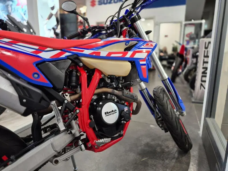 Betamotor RR 125 4T Motard R (2023 - 24) (10)