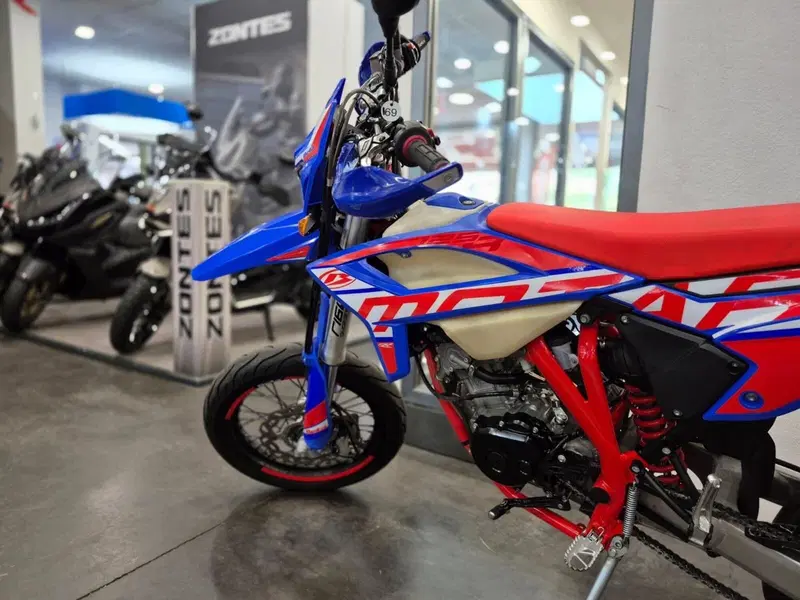Betamotor RR 125 4T Motard R (2023 - 24) (13)