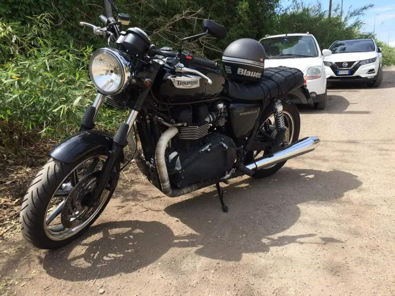 Triumph Bonneville SE (2009 - 13) (2)