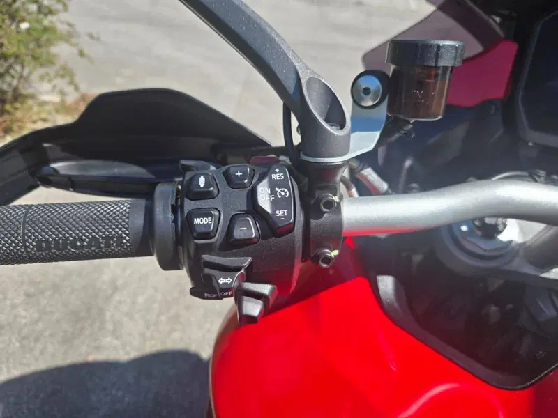 Ducati Multistrada V4 S (2021 - 24) (3)