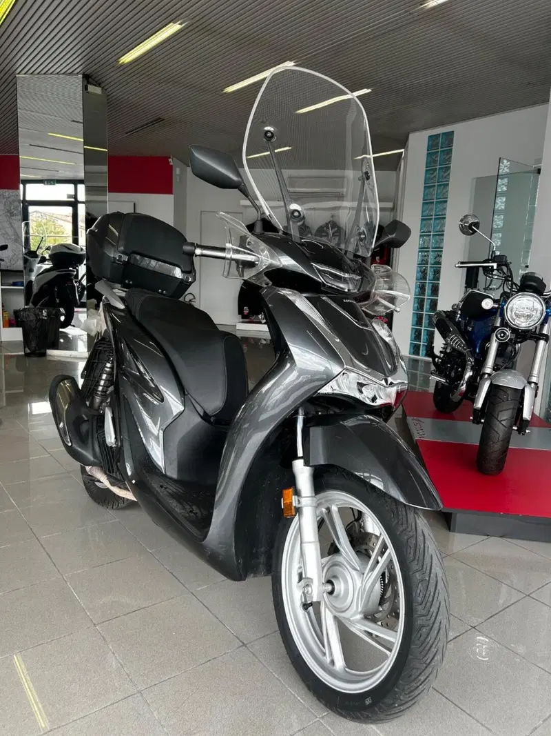 Honda SH 150i (2020 - 23) (4)