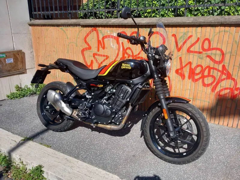 Royal Enfield Guerrilla 450 (2024 - 26) (2)