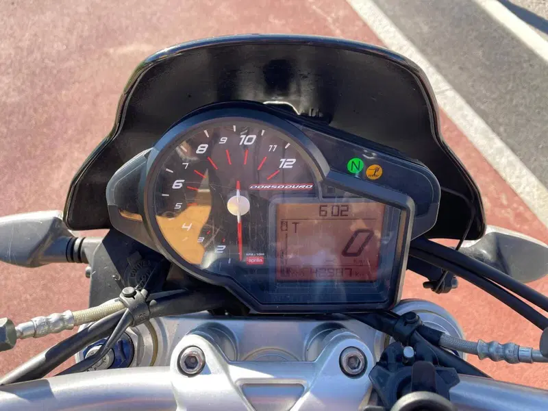 Aprilia Dorsoduro 750 (2009 - 14) (8)