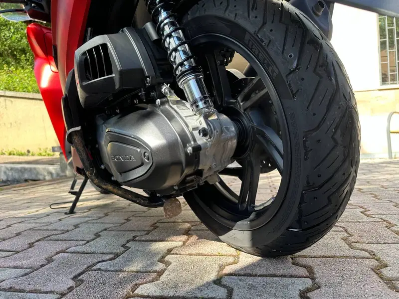 Honda SH 350i GT (2025 - 26) (9)