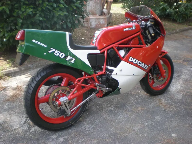 Ducati 750 F1 (3)