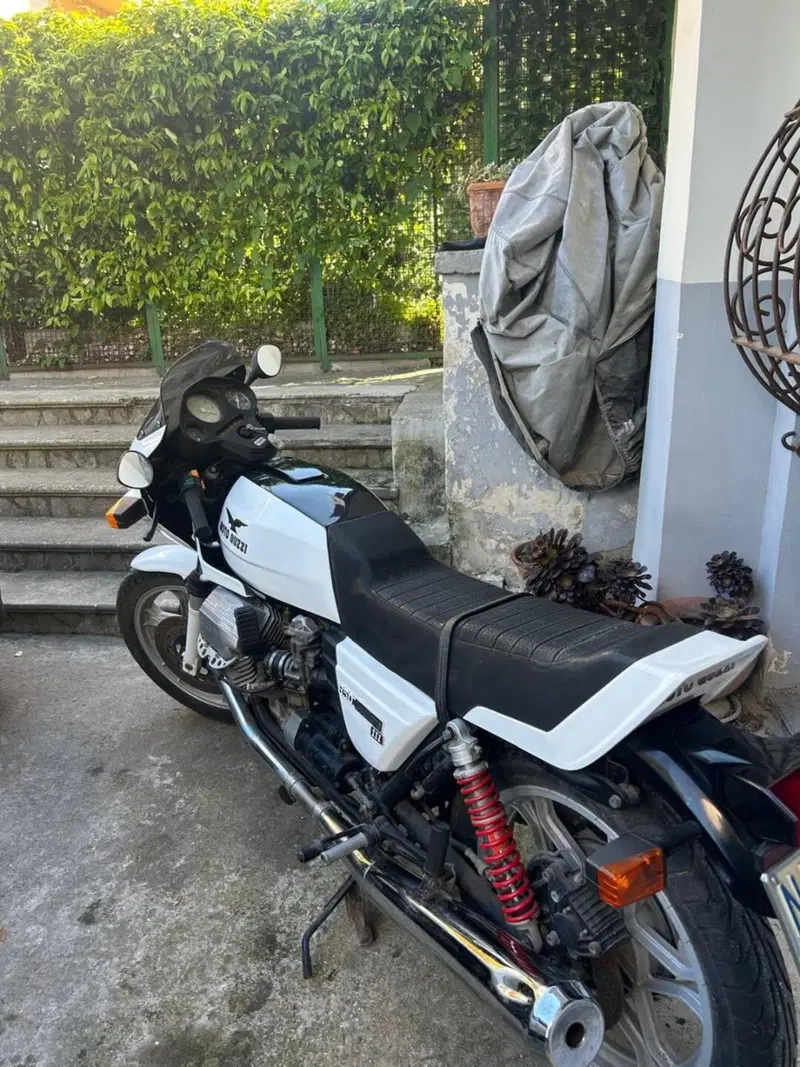 Moto Guzzi LE MANS III 850
