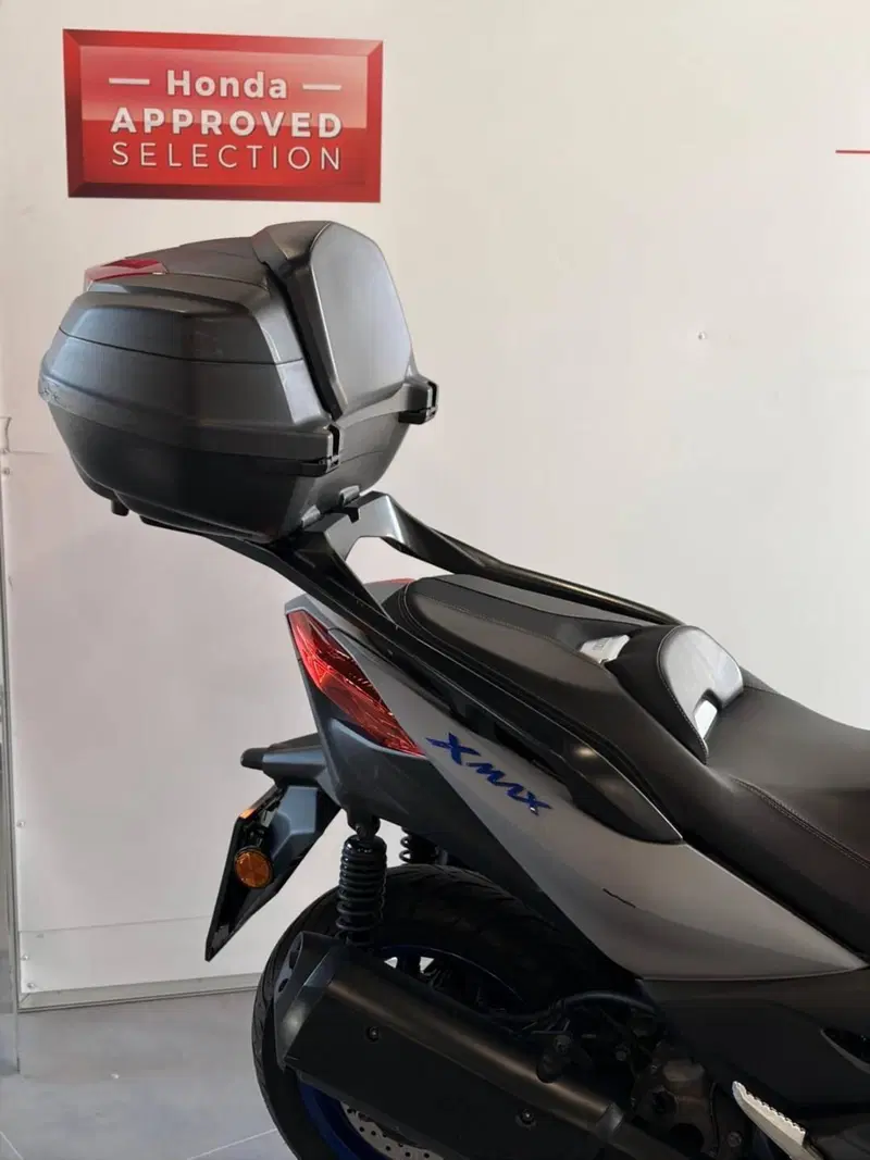 Yamaha X-Max 300 (2021 - 24) (2)