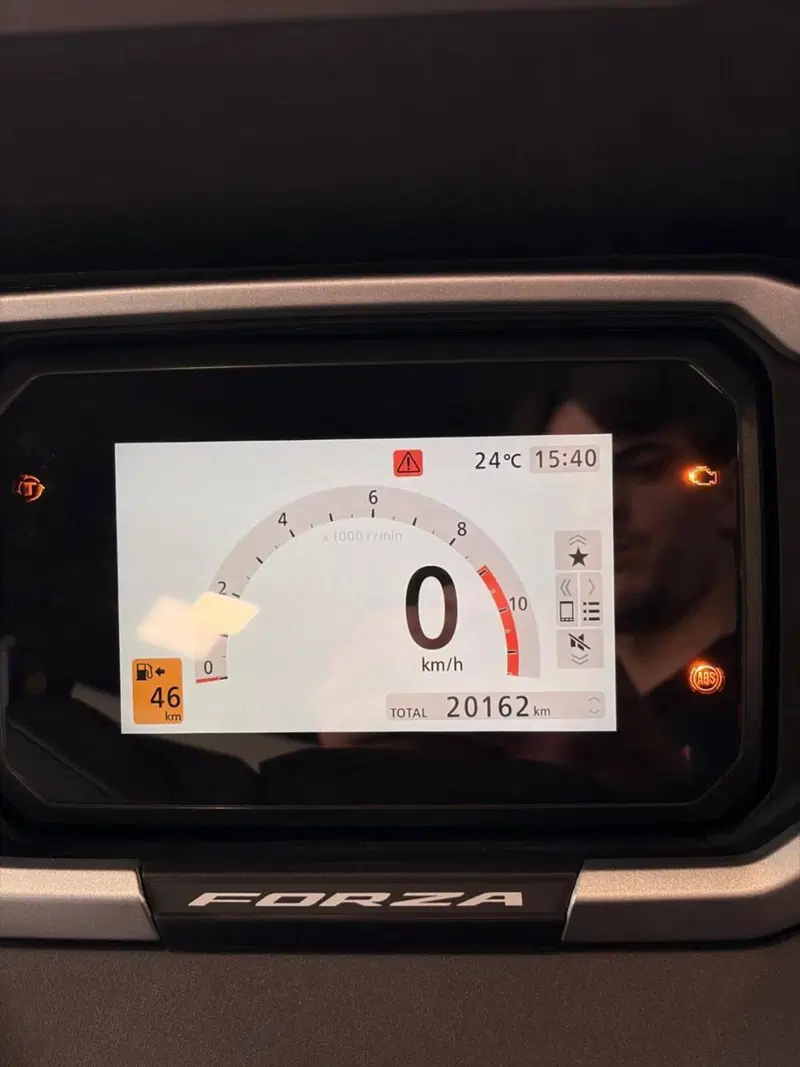 Honda Forza 350 (2025 - 26) (4)