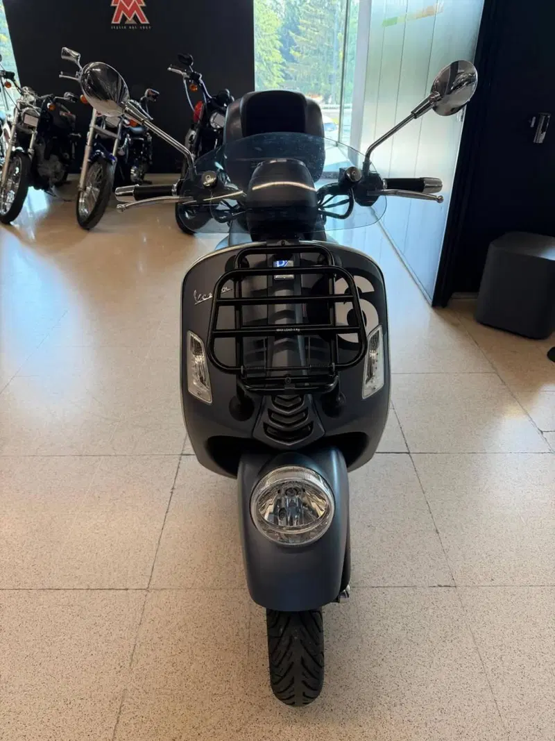 Vespa Sei Giorni 300 Hpe (2021 - 22) (4)