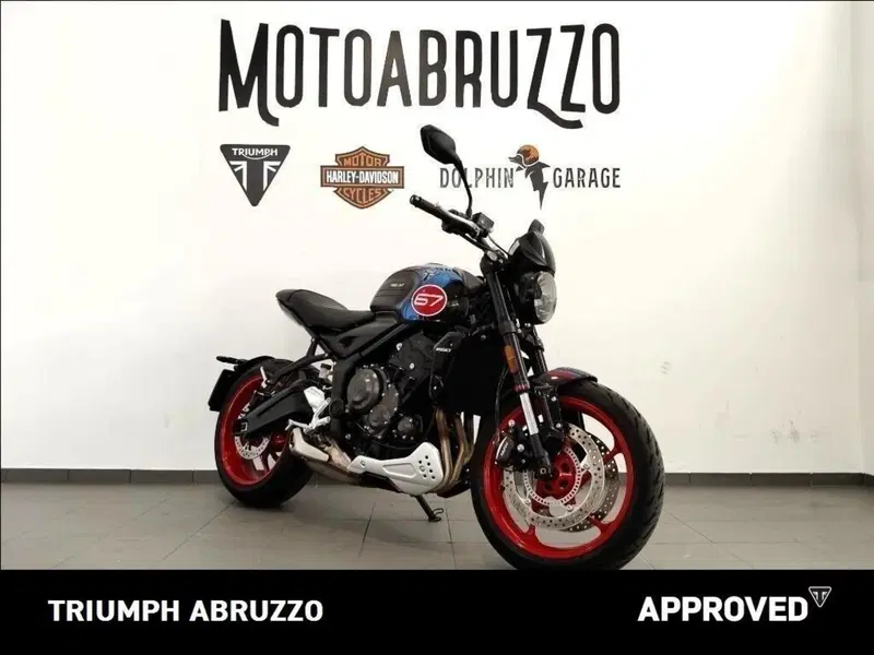 Triumph Trident 660 Triple Tribute Edition (2025 - 26) (12)