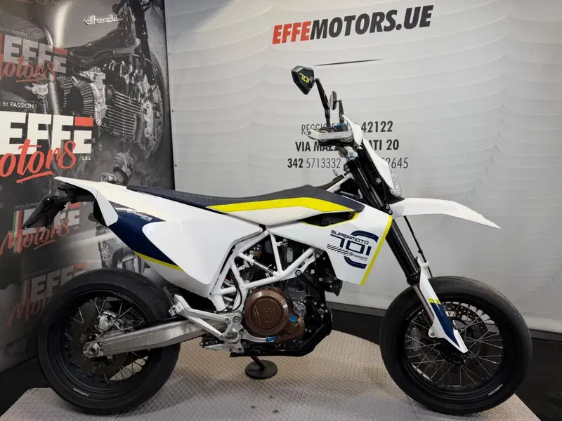 Husqvarna 701 Supermoto (2017 - 19)