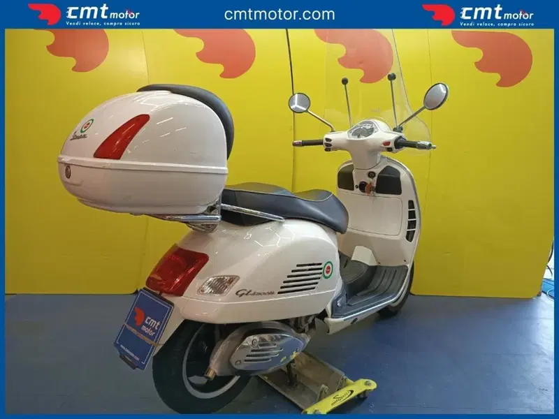 Vespa GTS 300 Super (2008 - 16) (4)