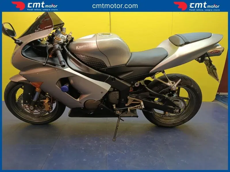 Kawasaki Ninja 636 ZX-6R (2005 - 06) (3)