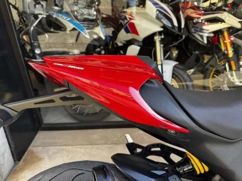 Ducati Monster 937 + (2021 - 25) (5)