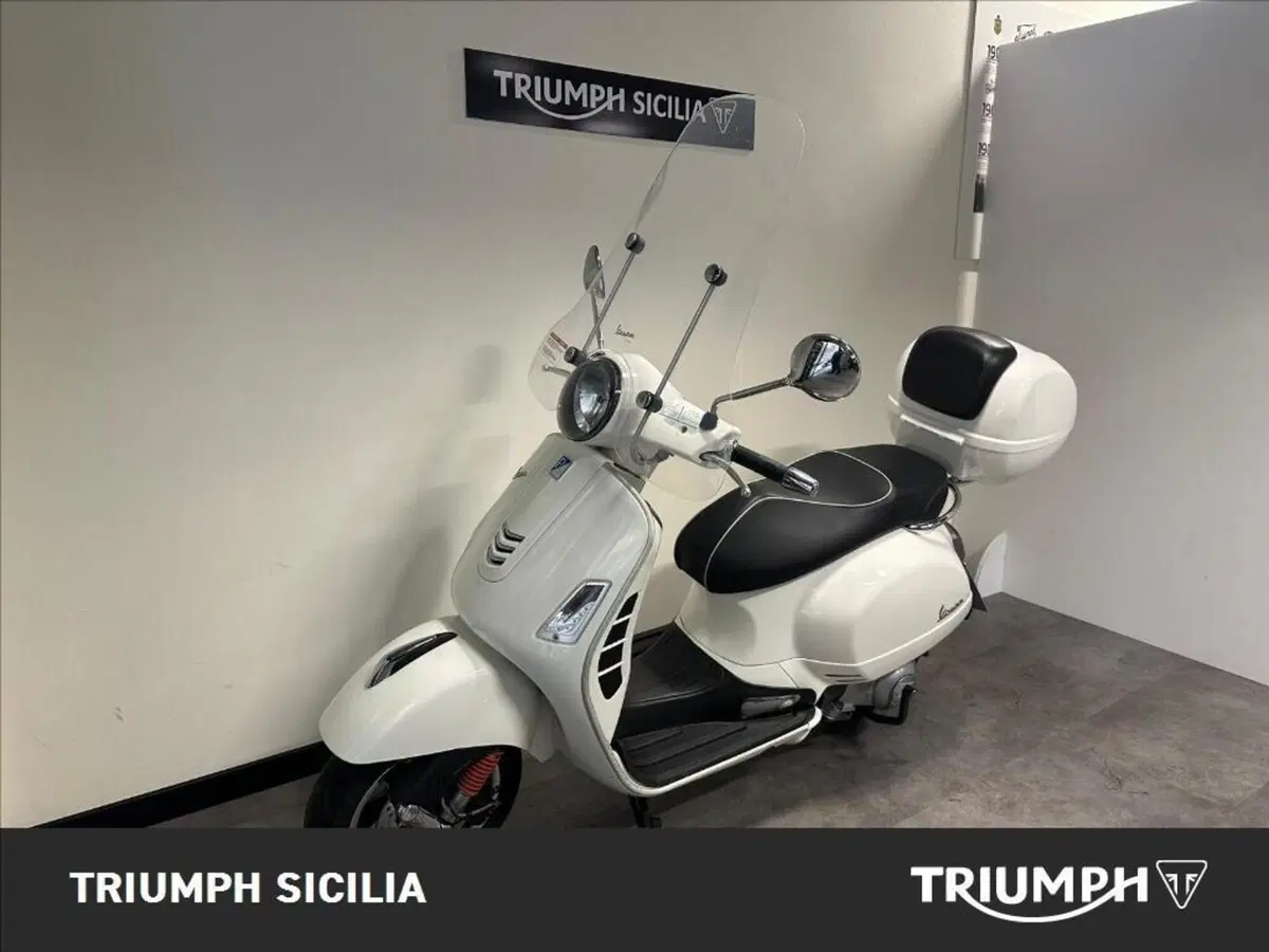 Vespa GTS 300 (2017 - 18) (7)