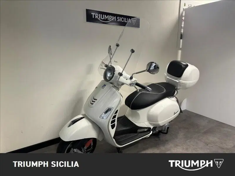 Vespa GTS 300 (2017 - 18) (7)