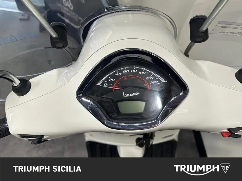 Vespa GTS 300 (2017 - 18) (13)