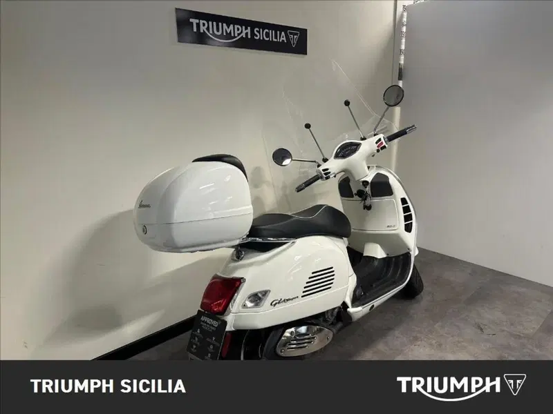 Vespa GTS 300 (2017 - 18) (2)
