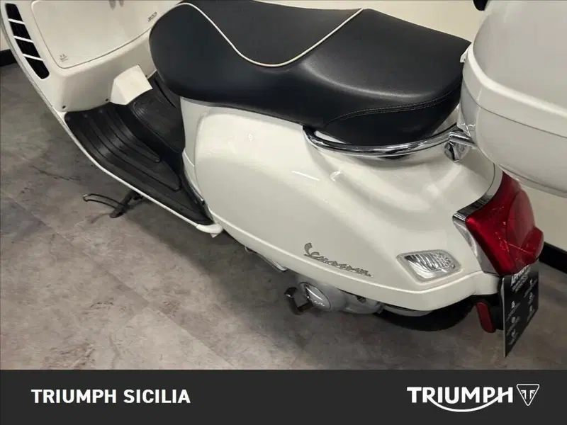 Vespa GTS 300 (2017 - 18) (9)